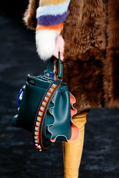 Look 20
